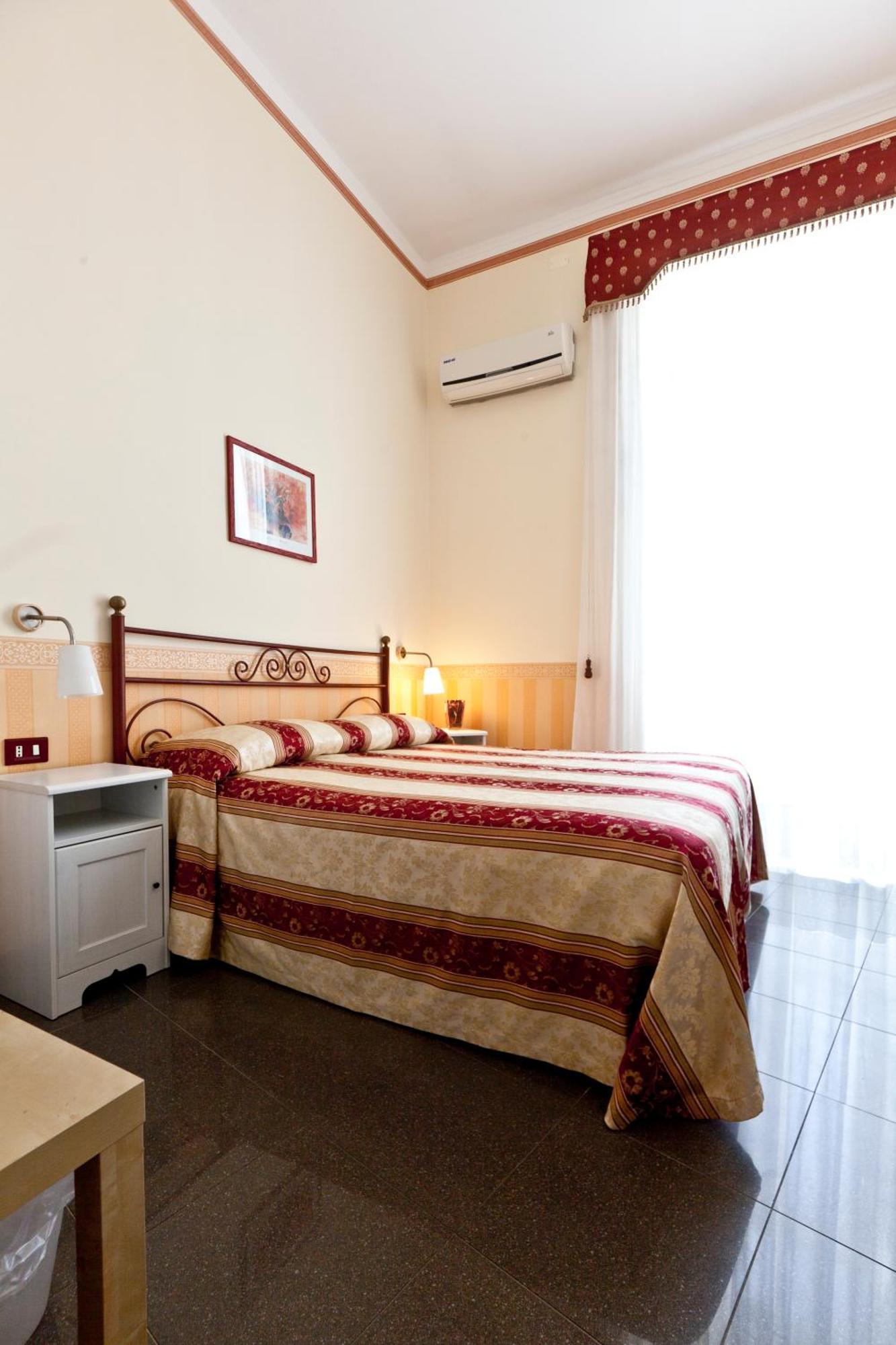 B&B MediNápoles Quarto foto